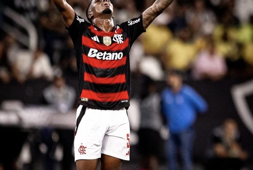 evertton-araujo-comemora-parceria-com-jorginho-no-flamengo3A-22conhece-os-atalhos-do-campo22