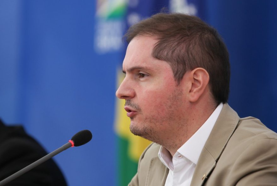 ex-agu-revela3A-bolsonaro-questiona-eleicoes-em-reuniao-com-forcas-armadas