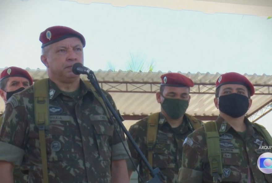 ex-comandante-do-exercito-revela-decisao-conjunta-de-nao-prender-envolvidos-em-ato-golpista-em-depoimento-judicial