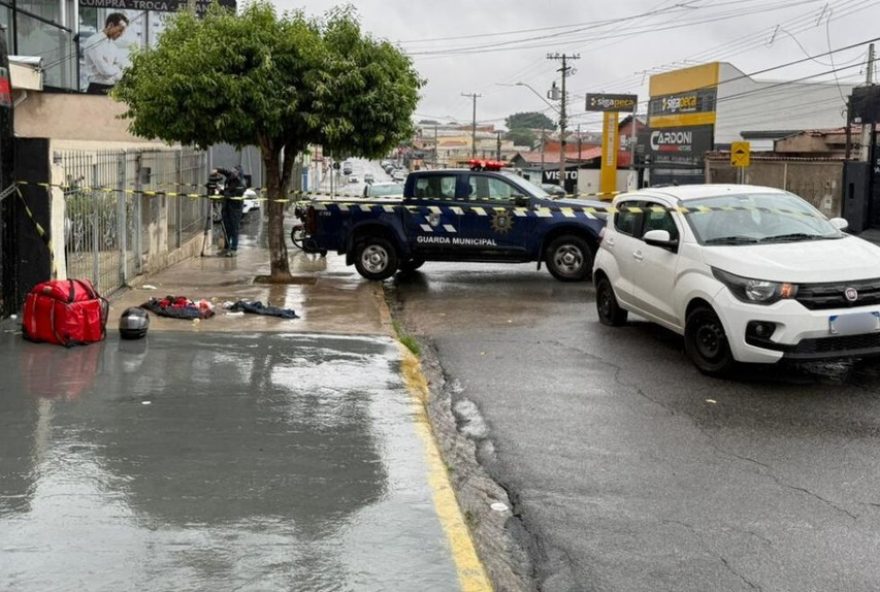 ex-companheiro-persegue-mulher-a-tiros-em-campinas3A-agressor-e-baleado-e-preso