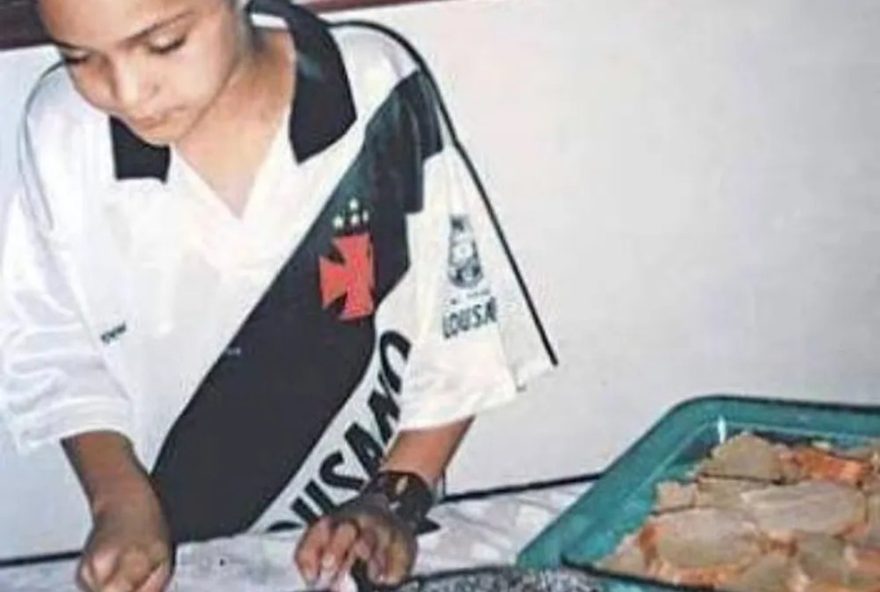 ex-craque-anderson-martins-estuda-engenharia-civil-e-torce-pelo-vasco-na-final-da-copa-do-brasil3A-22sonho-de-crianca22 ex-craque-anderson-martins-estuda-engenharia-civil-e-torce-pelo-vasco-na-final-da-copa-do-brasil3A-22sonho-de-crianca22