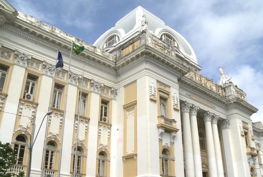 ex-estagiario-condenado-a-indenizar-familia-de-jogador-morto-por-suplemento-proibido