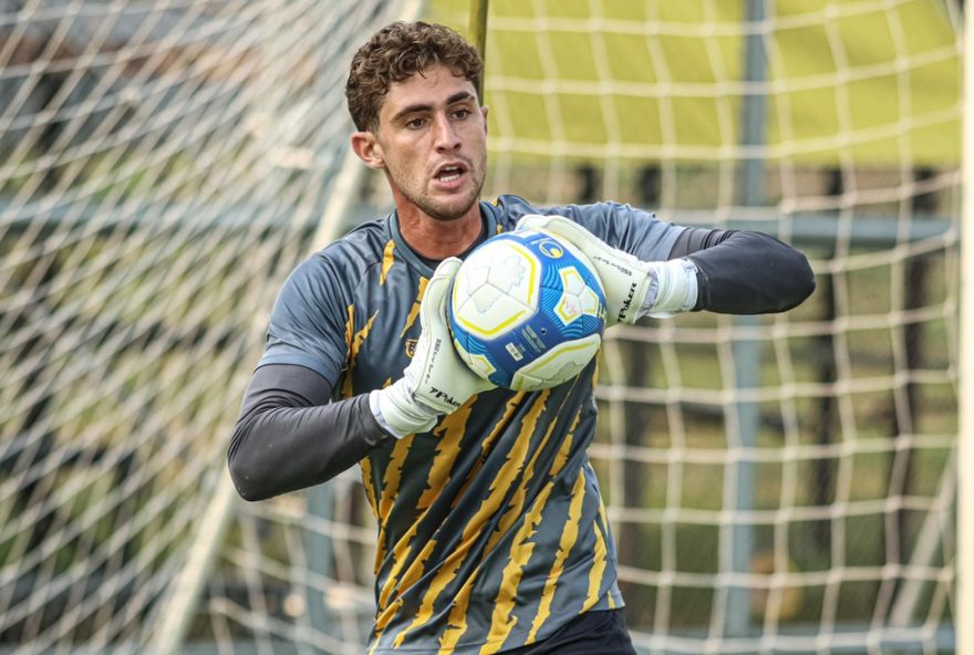 ex-goleiro-do-flamengo-assina-com-uberlandia-e-reforca-time-para-temporada-2026 ex-goleiro-do-flamengo-assina-com-uberlandia-e-reforca-time-para-temporada-2026