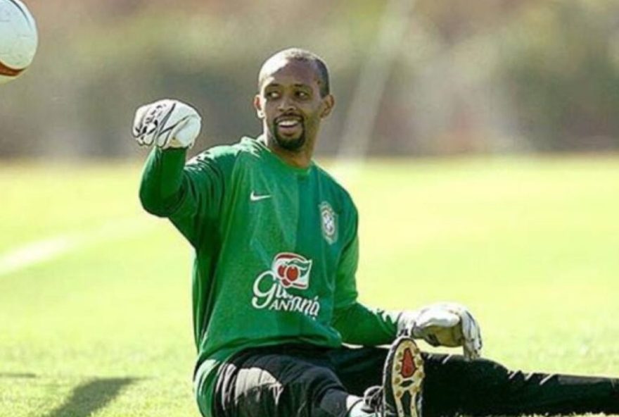 ex-goleiro-helton-arruda-detido-em-portugal-por-posse-de-arma-e-violencia-domestica