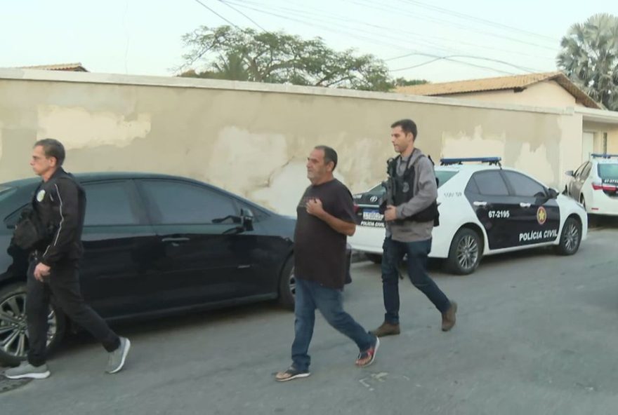 ex-policial-civil-do-rj-e-preso-por-trafico-internacional-de-armas3A-historia-de-crimes-e-envolvimento-familiar-causam-polemica-e-debates-sobre-seguranca