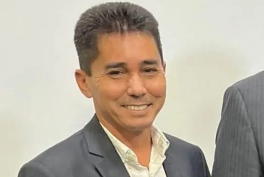 ex-prefeito-e-ex-secretario-de-estreito-devem-devolver-r24-182-mil-em-multas-bancarias-aos-cofres-publicos.-acao-de-improbidade-administrativa