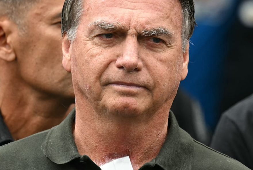 ex-presidente-bolsonaro2C-do-brasil2C-e-diagnosticado-com-cancer-de-pele-prognostico-sombrio