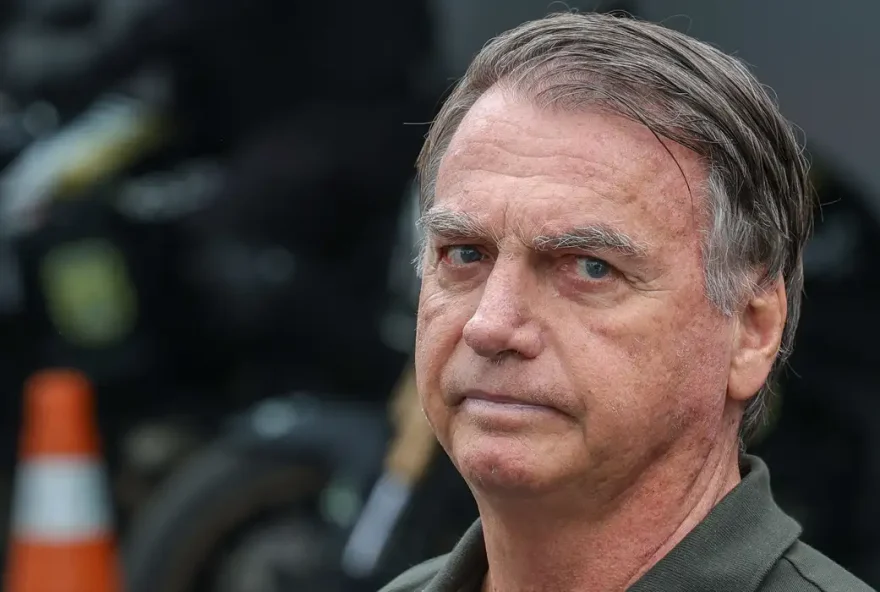 ex-presidente-jair-bolsonaro-passa-mal-e-e-levado-para-hospital-em-brasilia