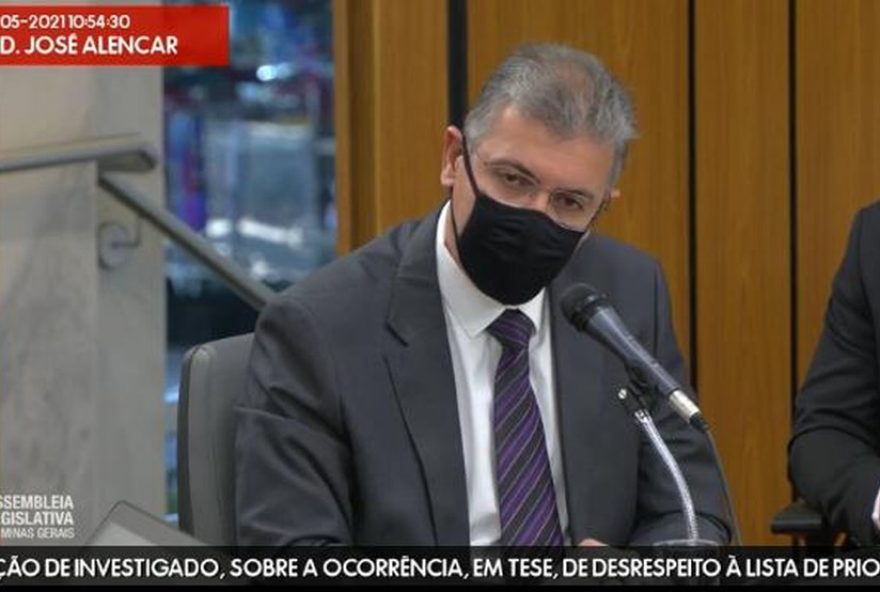 ex-secretario-e-gestores-da-saude-mg-absolvidos-por-furar-fila-da-vacina-da-covid3A-entenda-decisao-e-implicacoes-legais ex-secretario-e-gestores-da-saude-mg-absolvidos-por-furar-fila-da-vacina-da-covid3A-entenda-decisao-e-implicacoes-legais