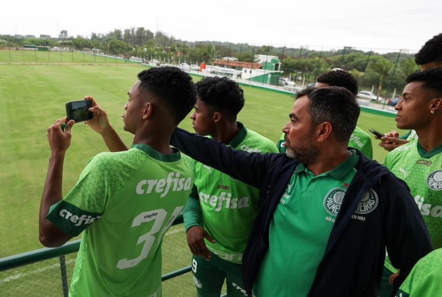 exclusao-do-corinthians-da-copa-votorantim3A-polemica-de-aliciamento-envolvendo-palmeiras-no-sub-15