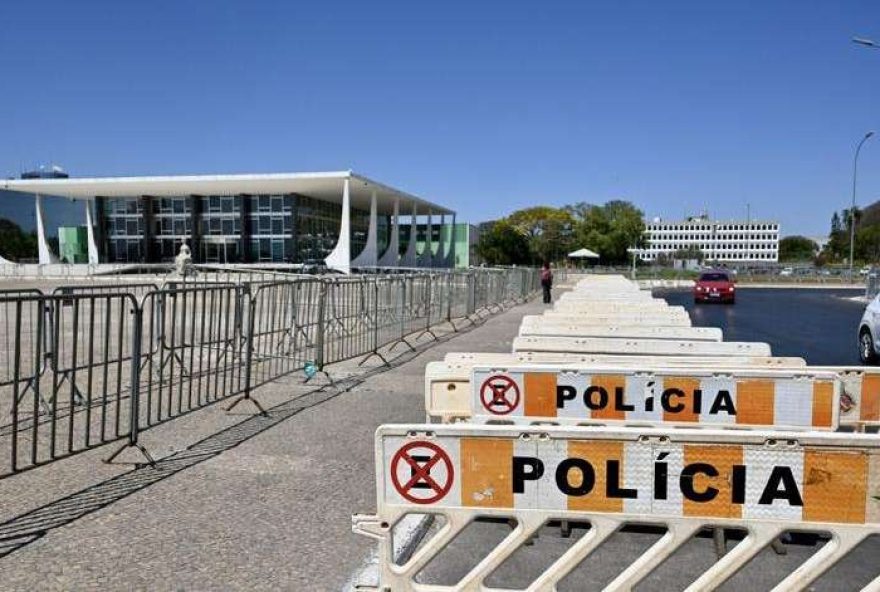 exercito-implementa-restricao-a-manifestacoes-proximas-a-quarteis-durante-julgamento-de-bolsonaro