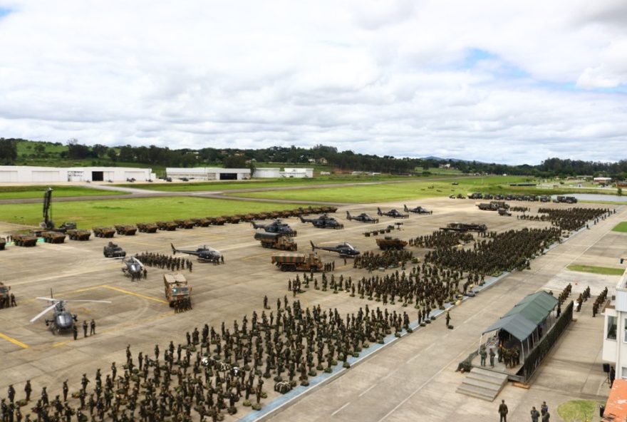 exercito-realiza-maior-exercicio-militar-do-ano-no-vale-do-paraiba-com-8-mil-militares2C-helicopteros-e-blindados