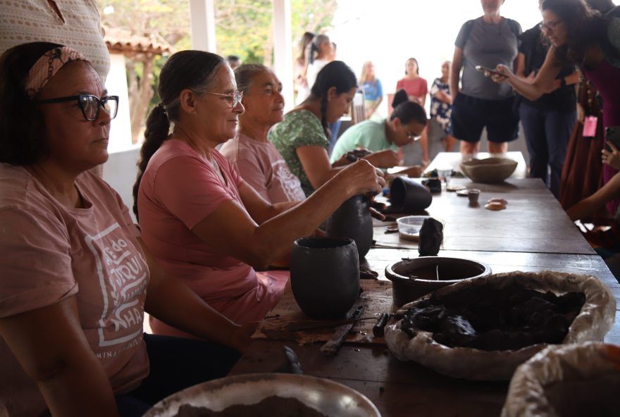 expedicao-viagem-para-a-origem-promove-artesanato-local-no-vale-do-jequitinhonha