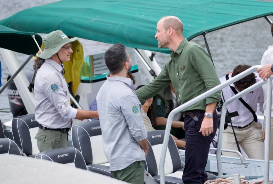 explorando-o-manguezal-da-apa-de-guapimirim-com-o-principe-william-guardioes-da-natureza-em-destaque explorando-o-manguezal-da-apa-de-guapimirim-com-o-principe-william-guardioes-da-natureza-em-destaque