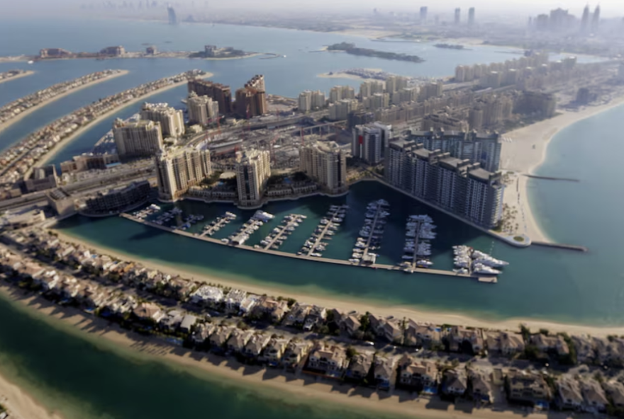 explosao-em-bairro-de-luxo-em-dubai3A-4-feridos-e-operacoes-de-aeroportos-suspensas explosao-em-bairro-de-luxo-em-dubai3A-4-feridos-e-operacoes-de-aeroportos-suspensas