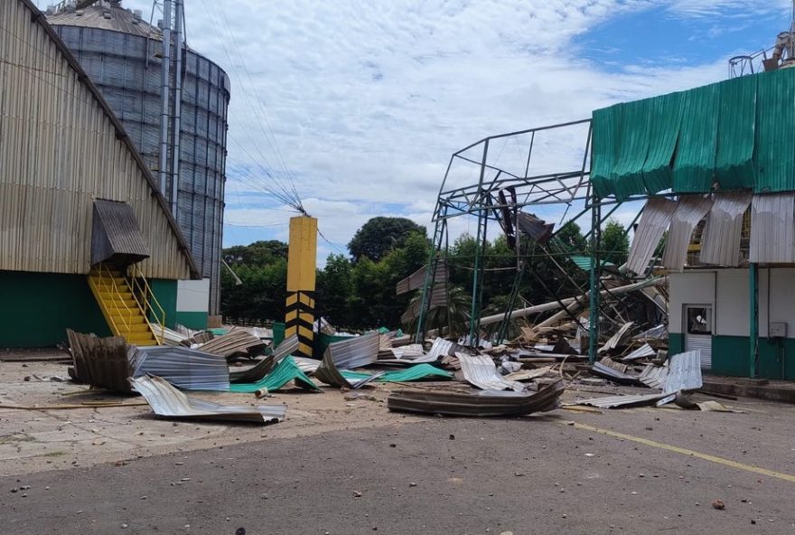 explosao-em-silo-de-cooperativa-deixa-cinco-feridos-em-candido-mota-sp explosao-em-silo-de-cooperativa-deixa-cinco-feridos-em-candido-mota-sp