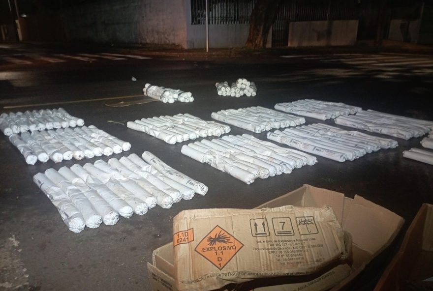 explosivos-furtados-de-pedreira-obrigam-moradores-a-sair-de-casa-no-parana3A-policia