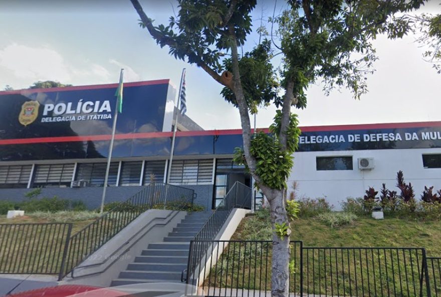 fabrica-clandestina-de-gelo-em-itatiba3A-policia-recupera-r24200-mil-em-aparelhos-furtados