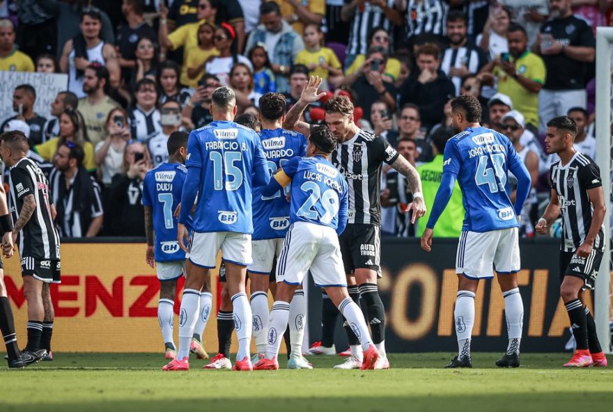 fabricio-bruno-critica-postura-de-lyanco-apos-classico-quente-em-orlando3A-22jogar-para-a-torcida-nao-e-interessante22