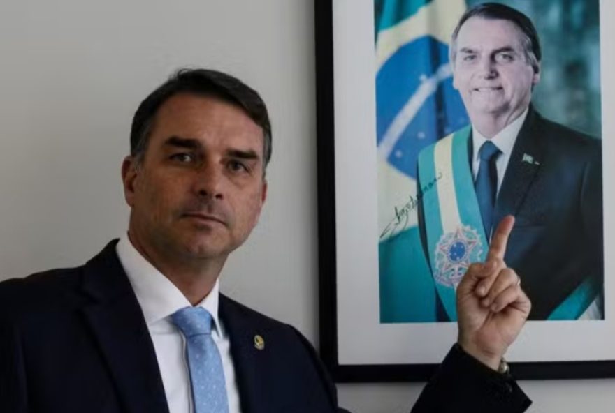 faccoes-familiares3A-um-desafio-maior-do-que-os-vinculos-com-milicianos-por-moises-mendes faccoes-familiares3A-um-desafio-maior-do-que-os-vinculos-com-milicianos-por-moises-mendes