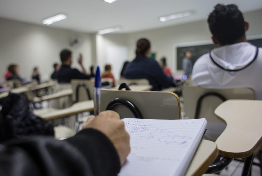 faculdade-aula-escola-sala-de-aula