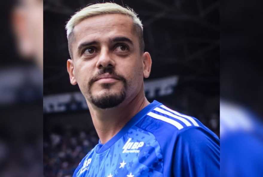 fagner-chega-ao-cruzeiro-antes-de-jogo-no-df3A-athletic-x-cruzeiro-pelo-campeonato-mineiro-20252C-realizado-pela-de-sports