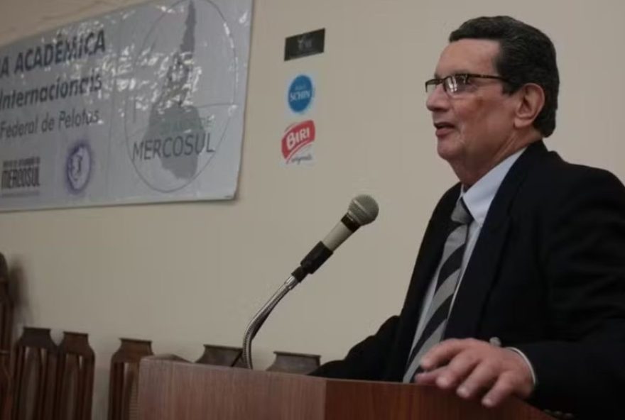 falece-aos-85-anos-carlos-chiarelli2C-ex-ministro-da-educacao-do-brasil falece-aos-85-anos-carlos-chiarelli2C-ex-ministro-da-educacao-do-brasil