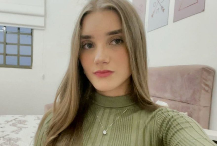falecimento-da-estudante-clara-ribeiro-martins-gera-comocao-na-unievangelica falecimento-da-estudante-clara-ribeiro-martins-gera-comocao-na-unievangelica