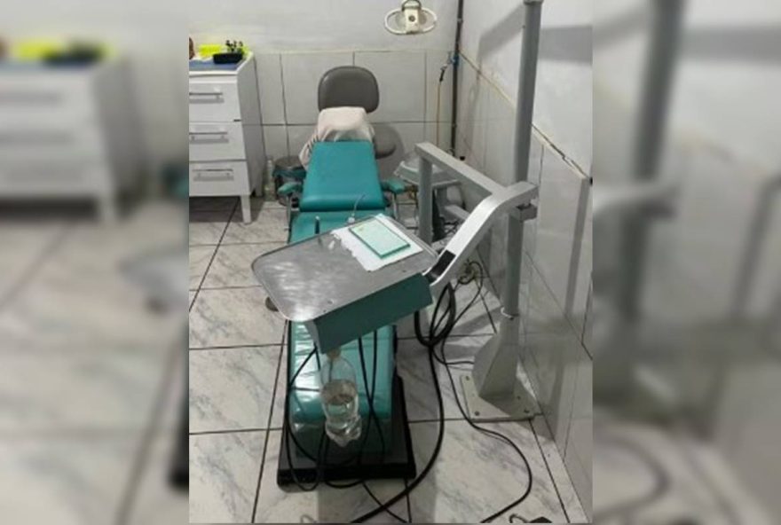 falsa-dentista-e-presa-em-goiania-apos-manter-consultorio-clandestino-por-10-anos