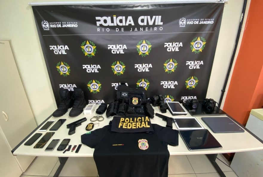 falso-policial-federal-na-tijuca3A-material-apreendido-e-ameacas-g1 falso-policial-federal-na-tijuca3A-material-apreendido-e-ameacas-g1