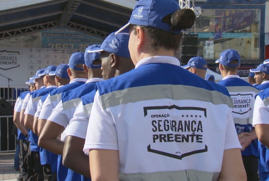 falta-de-policiais-em-bases-do-seguranca-presente-deixa-bairros-do-rio-desprotegidos-nos-fins-de-semana3A-baixas-diarias-sao-apontadas-como-principal-motivo falta-de-policiais-em-bases-do-seguranca-presente-deixa-bairros-do-rio-desprotegidos-nos-fins-de-semana3A-baixas-diarias-sao-apontadas-como-principal-motivo