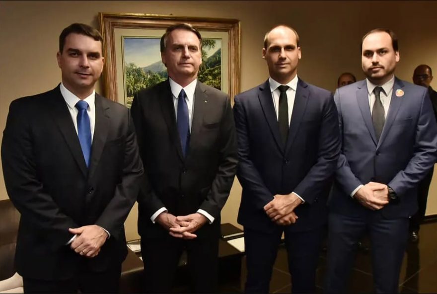 familia-bolsonaro-critica-julgamento-no-stf-e-fala-em-perseguicao