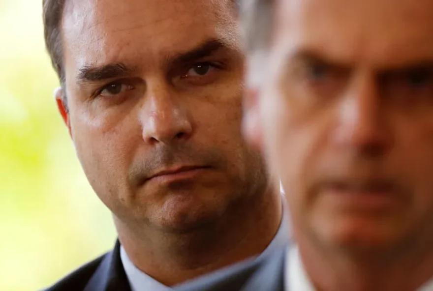 familia-de-bolsonaro-celebra-voto-de-juiz-que-pediu-absolvicao