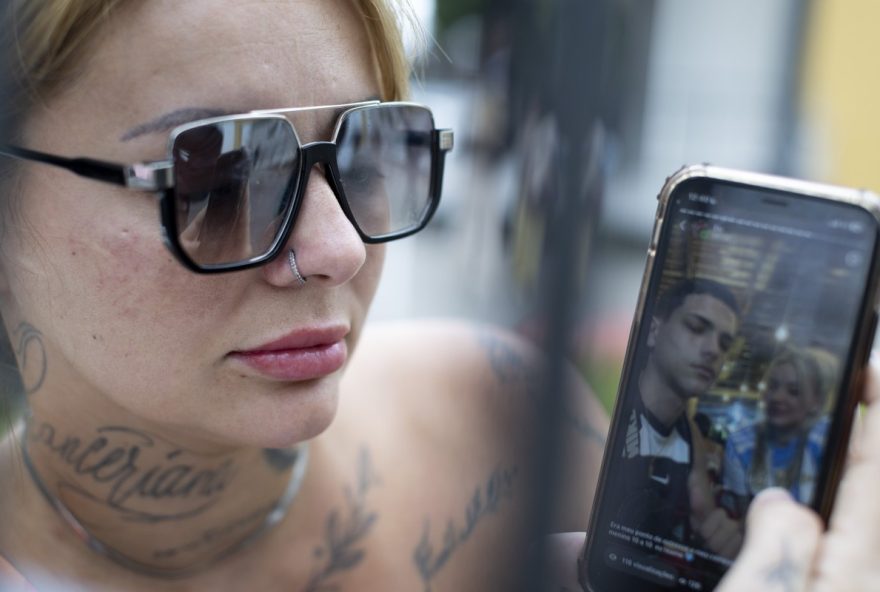 familia-reconhece-corpo-do-filho-em-megaoperacao-no-rio-caso-yago-ravel-rodrigues-rosario familia-reconhece-corpo-do-filho-em-megaoperacao-no-rio-caso-yago-ravel-rodrigues-rosario