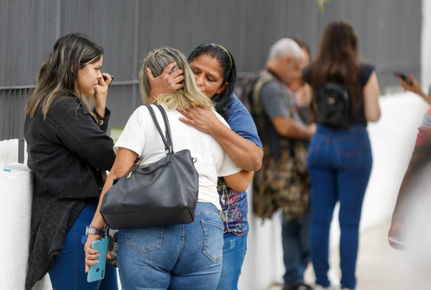 familias-denunciam-execucoes-e-ma-conduta-policial-apos-megaoperacao-no-rio-117-corpos-no-iml-luto-e-revolta-na-zona-norte