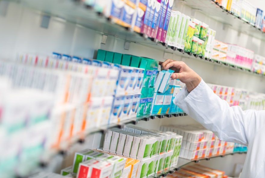farmacia-condenada-a-pagar-r24-3-mil-de-indenizacao-a-funcionaria-trans
