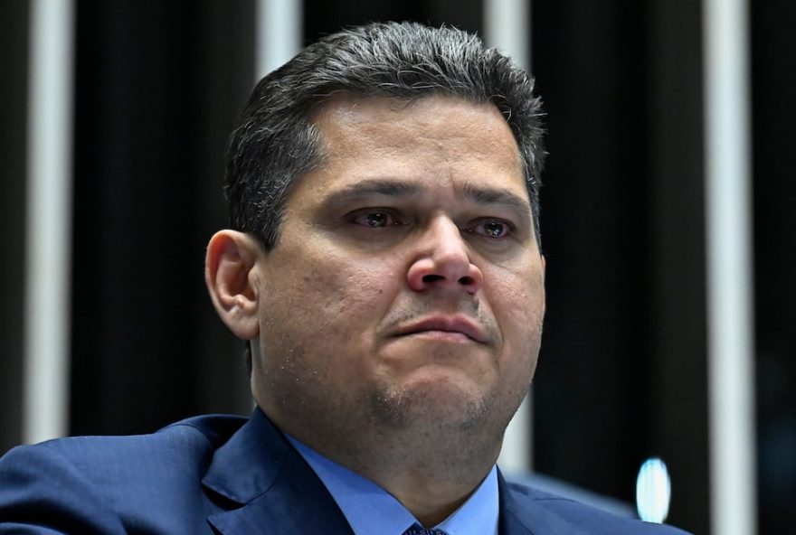 fator-pacheco-leva-alcolumbre-a-cancelar-votacao-de-vetos-de-lula3B-leia-bastidor
