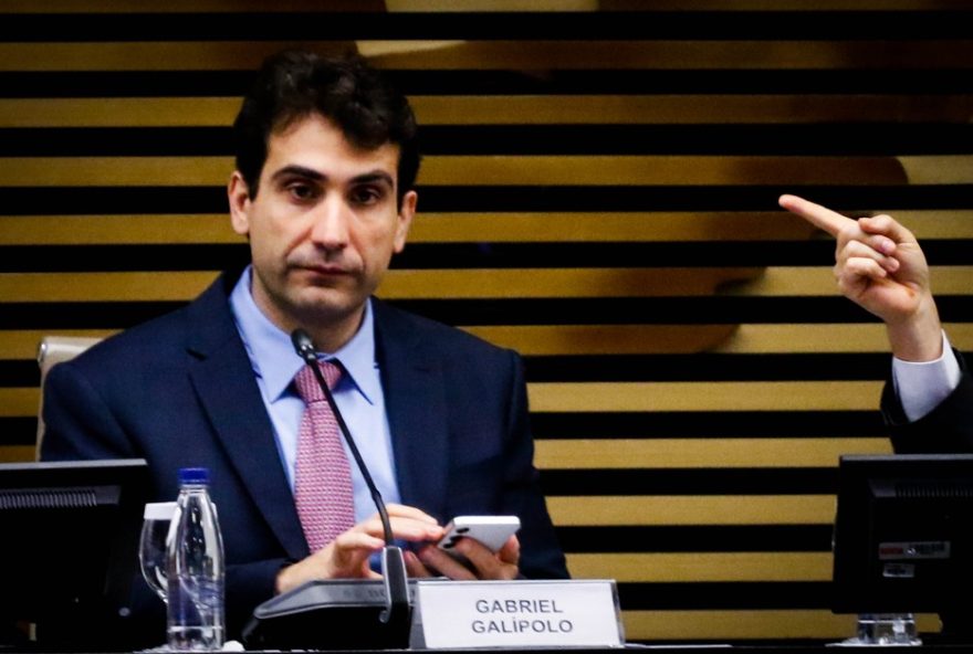 febraban-elogia-atuacao-do-banco-central-e-destaca-confianca-em-gabriel-galipolo3A-copom-acerta-com-elevacao-da-selic-para-142C2525-ao-ano