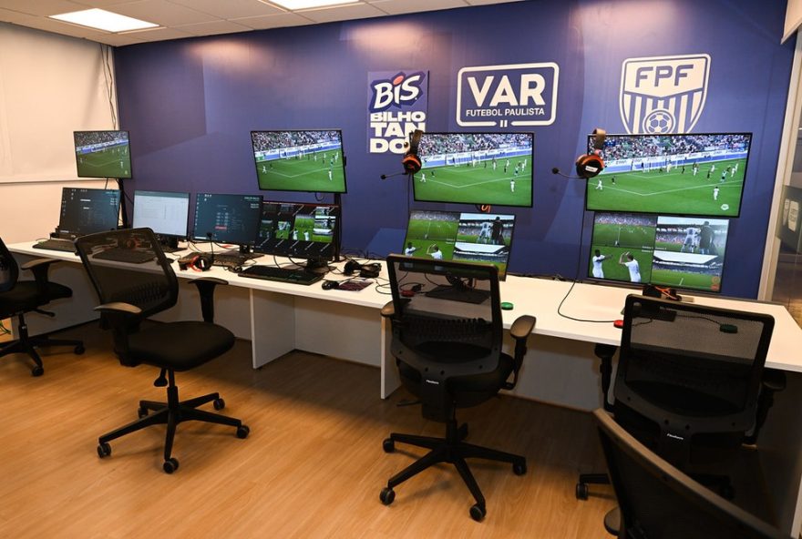 federacao-paulista-busca-impeditivo-semiautomatico-e-12a-data-no-paulista-de-2026.-calendario-do-futebol-brasileiro-em-pauta-no-conselho-tecnico