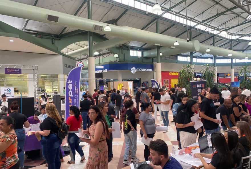 feira-de-empregos-em-santa-barbara-doeste3A-100-empresas-oferecem-mil-vagas feira-de-empregos-em-santa-barbara-doeste3A-100-empresas-oferecem-mil-vagas