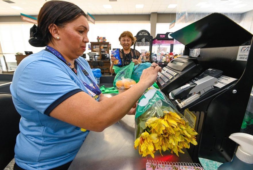 feirao-de-emprego-em-campinas3A-900-vagas-e-salarios-de-ate-r245-mil-shopping-unimart2C-292F10