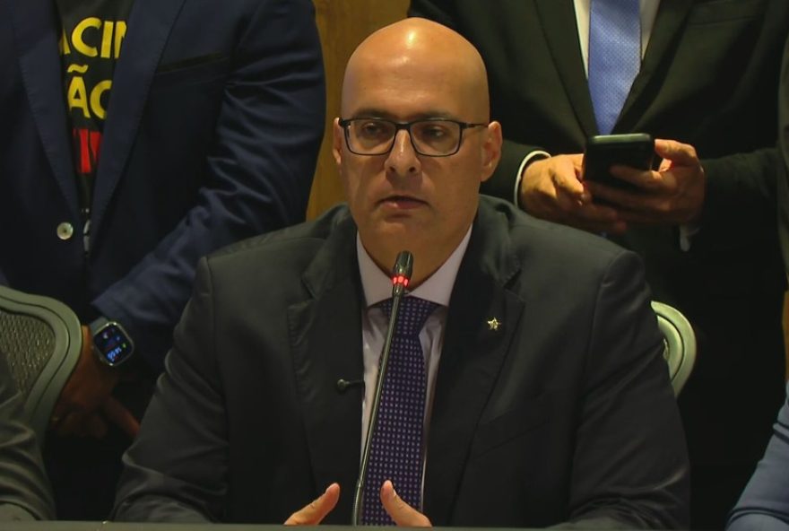 felipe-curi-deixa-cargo-na-policia-civil-do-rj-para-disputar-eleicoes felipe-curi-deixa-cargo-na-policia-civil-do-rj-para-disputar-eleicoes