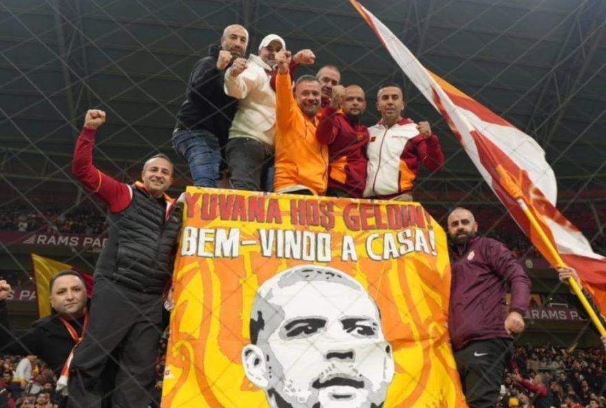 felipe-melo-e-homenageado-pelo-galatasaray-em-emocionante-celebracao