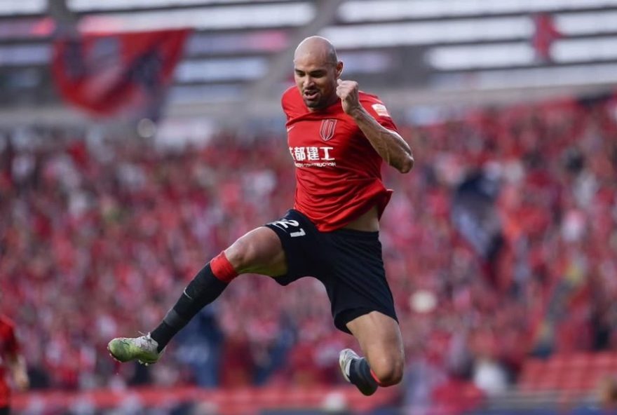 felipe-silva-foca-em-marcar-mais-gols-na-champions-da-asia-em-2025
