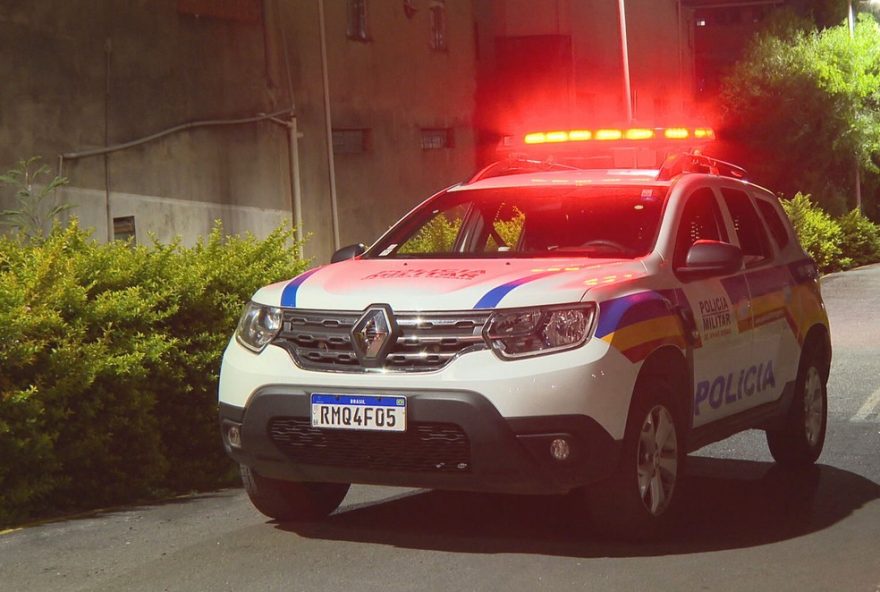 feminicidio-choca-moradores-do-bairro-uniao-em-muriae3A-ex-companheiro-mata-mulher-e-fere-sobrinho2C-suspeito-esta-foragido2C-pm-realiza-busca-intensa