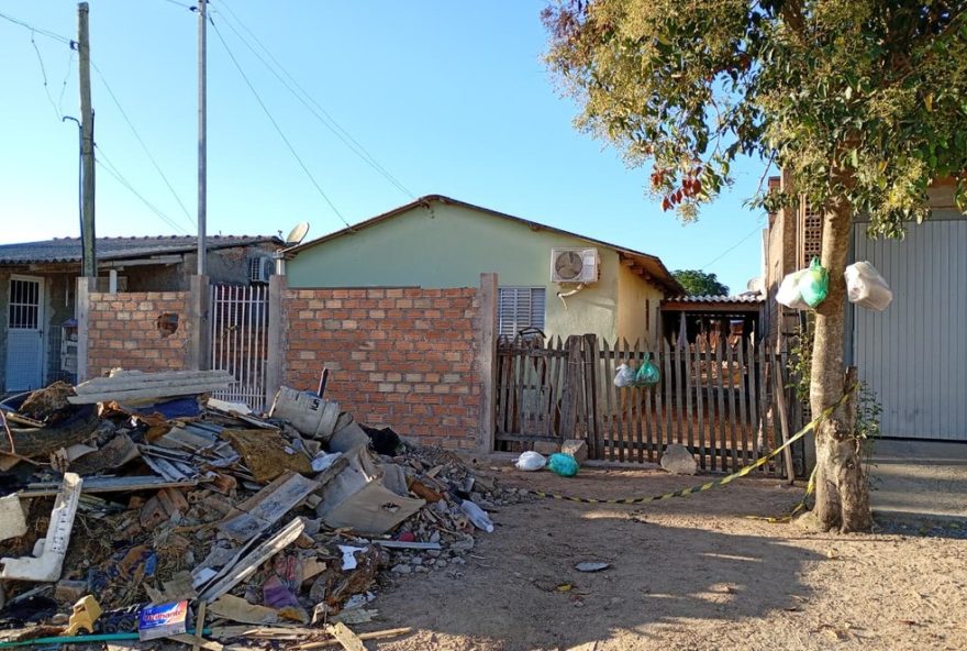 feminicidio-em-camaqua3A-mulher-de-28-anos-e-morta-pelo-ex-companheiro feminicidio-em-camaqua3A-mulher-de-28-anos-e-morta-pelo-ex-companheiro