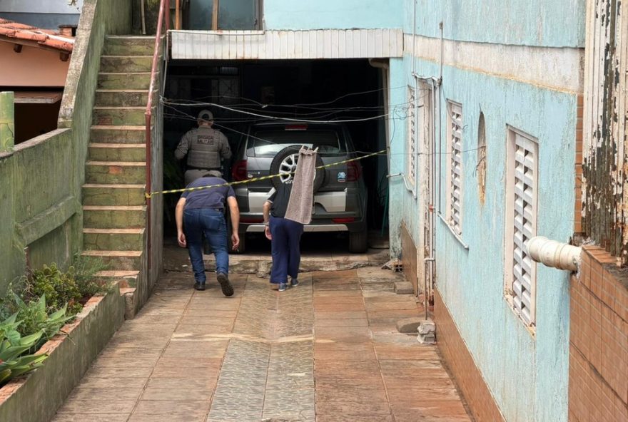 feminicidio-em-ijui3A-mulher-de-24-anos-e-morta-dentro-de-casa3B-suspeita-e-companheira feminicidio-em-ijui3A-mulher-de-24-anos-e-morta-dentro-de-casa3B-suspeita-e-companheira