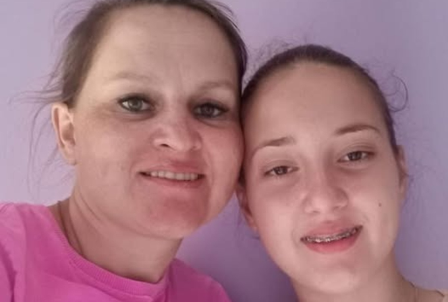 feminicidio-em-santa-catarina3A-mae-e-filha-sao-vitimas-de-facadas3B-suspeito-morre-em-confronto feminicidio-em-santa-catarina3A-mae-e-filha-sao-vitimas-de-facadas3B-suspeito-morre-em-confronto