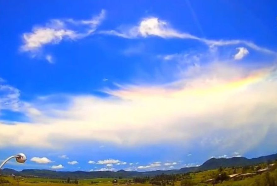 fenomeno-raro3A-nuvem-com-cores-de-bolha-de-sabao-impressiona-no-ceu-do-rs fenomeno-raro3A-nuvem-com-cores-de-bolha-de-sabao-impressiona-no-ceu-do-rs