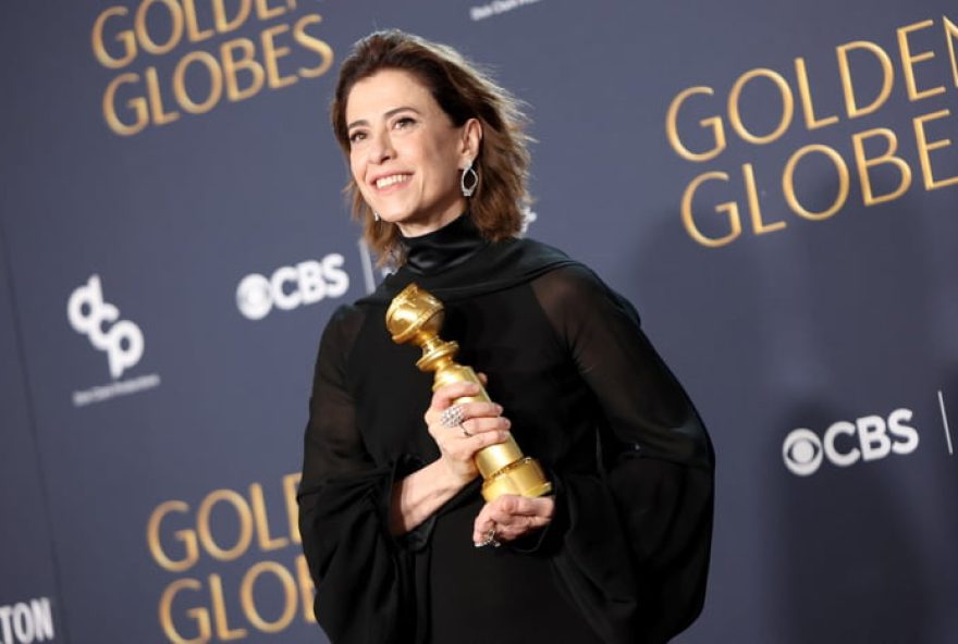 fernanda-torres-faz-historia-ao-vencer-melhor-atriz-no-globo-de-ouro